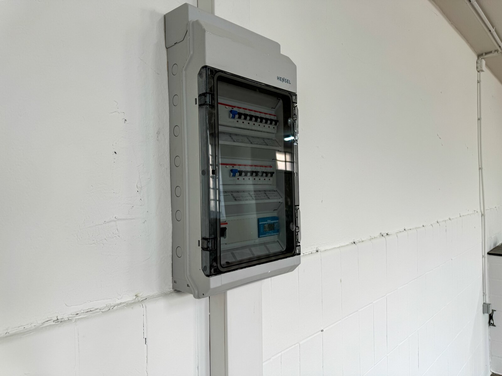 EG-Halle/Lagerfläche mit Büro – Potenzial für Gewerbe