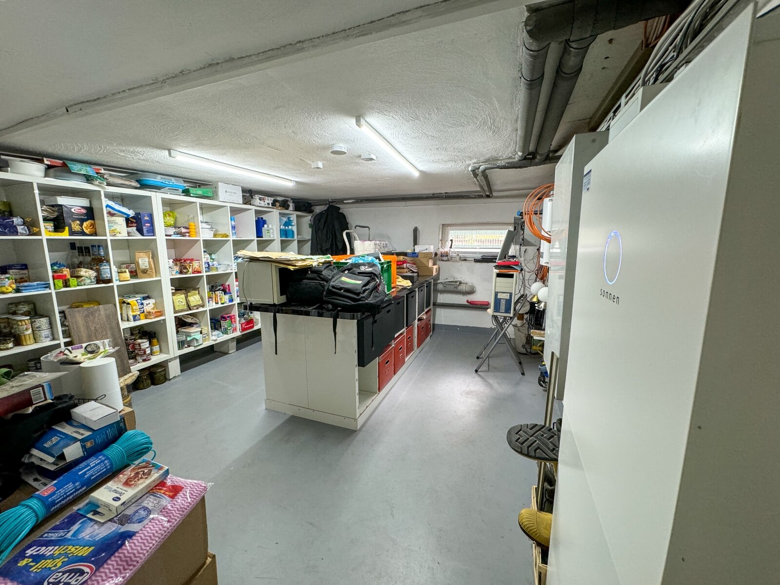 Modernisiertes EFH mit effizienter PV-Anlage – Heizung kaum benötigt