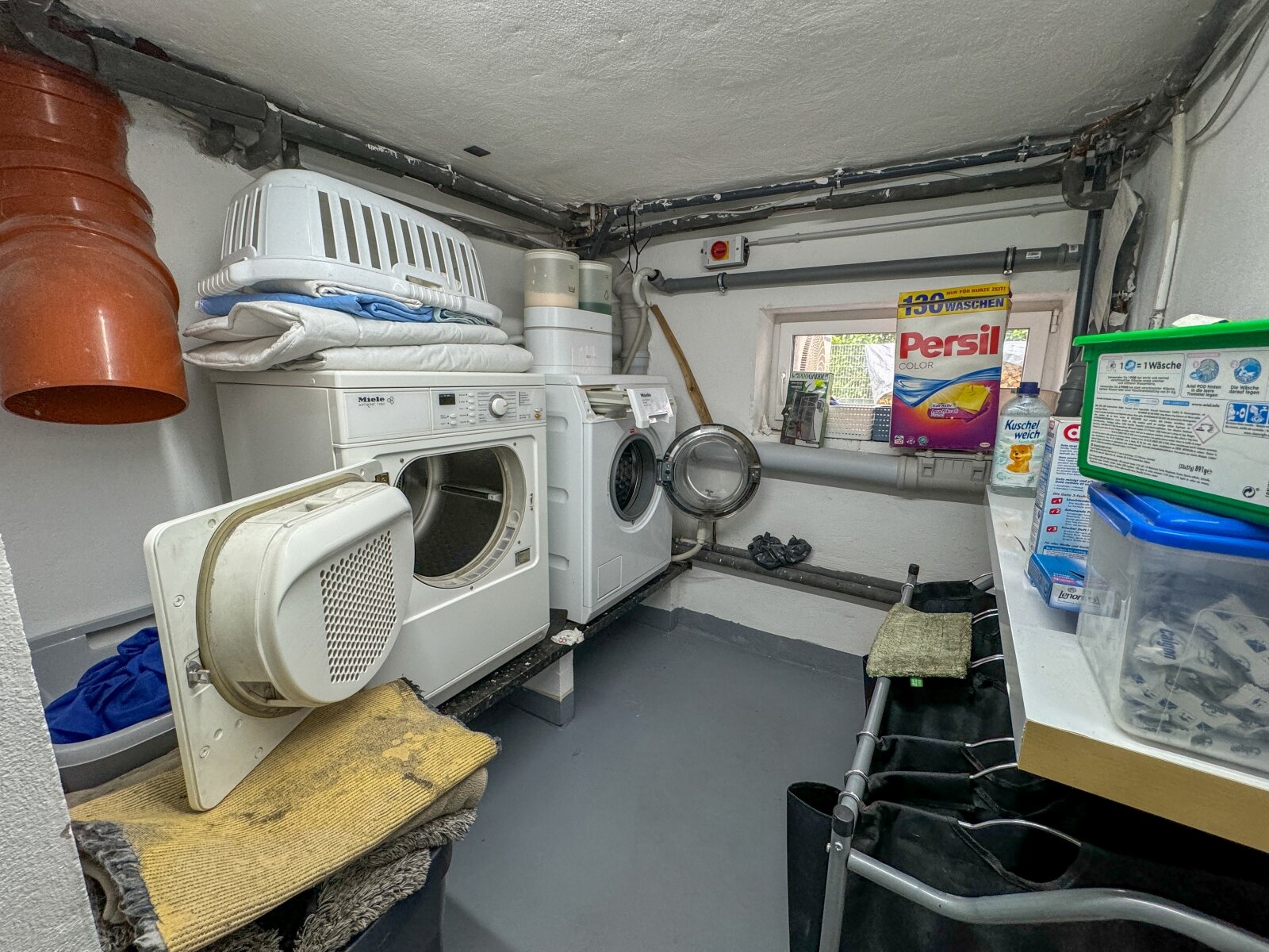 Modernisiertes EFH mit effizienter PV-Anlage – Heizung kaum benötigt