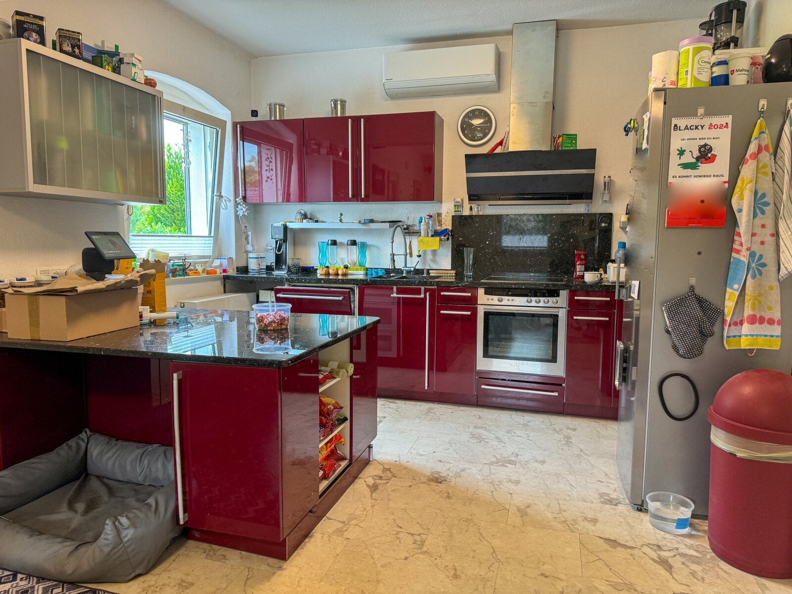 Modernisiertes EFH mit effizienter PV-Anlage – Heizung kaum benötigt