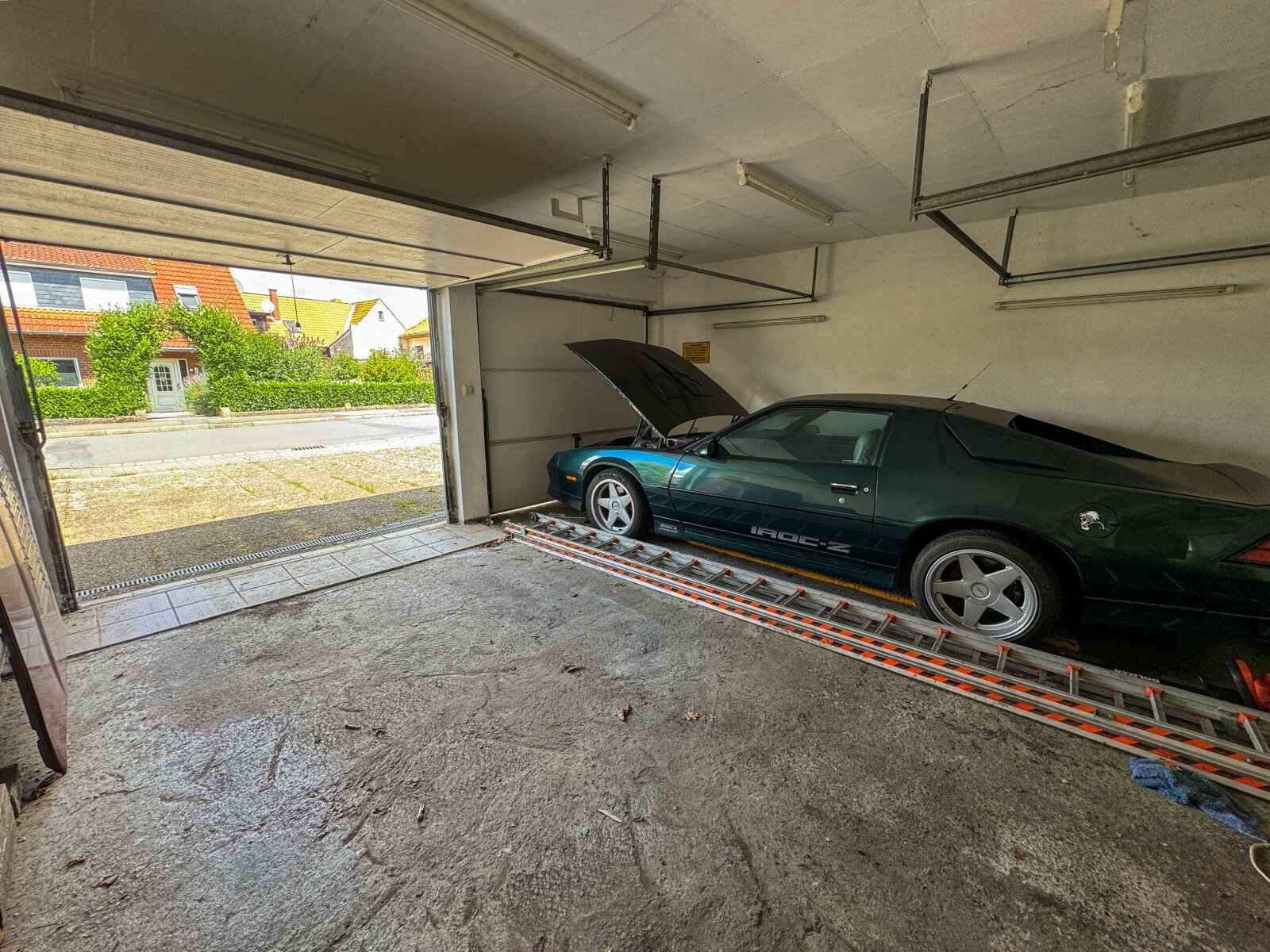 Vollkeller, Doppelgarage & Ausbaureserve: EFH in ruhiger Lage