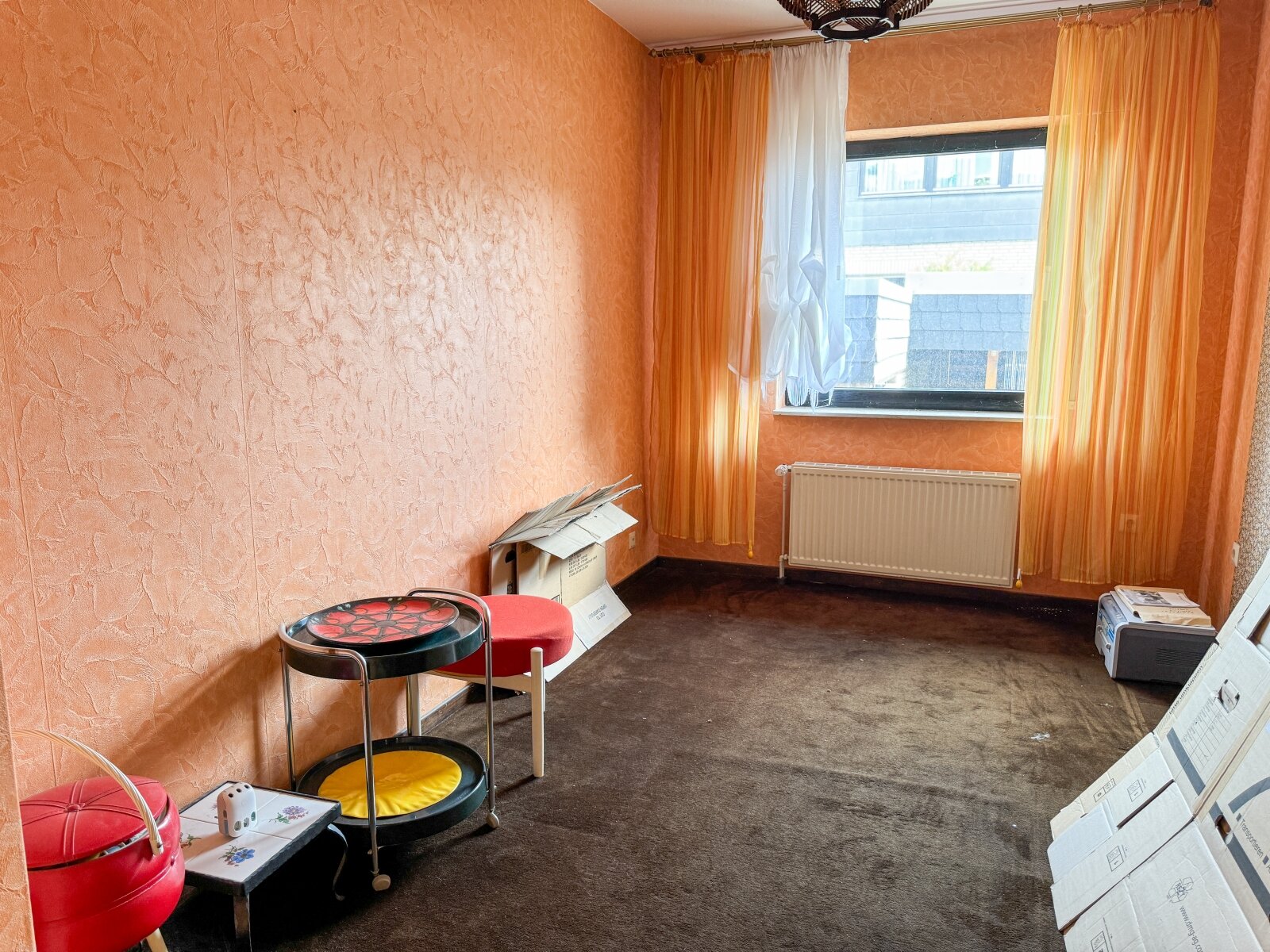 Vollkeller, Doppelgarage & Ausbaureserve: EFH in ruhiger Lage