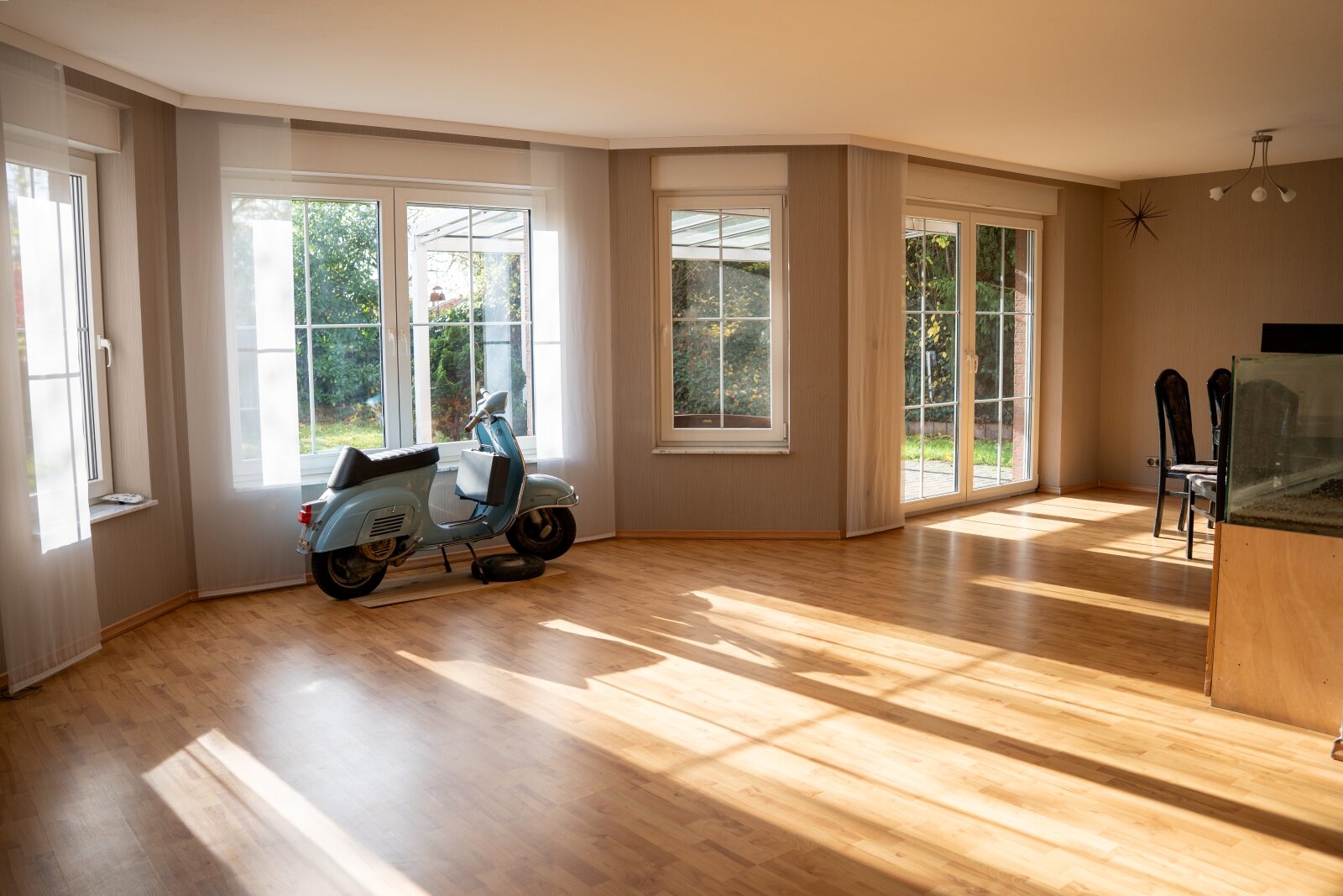 Wohlfühlhaus – EFH mit Vollkeller, Garage & idealer Lage