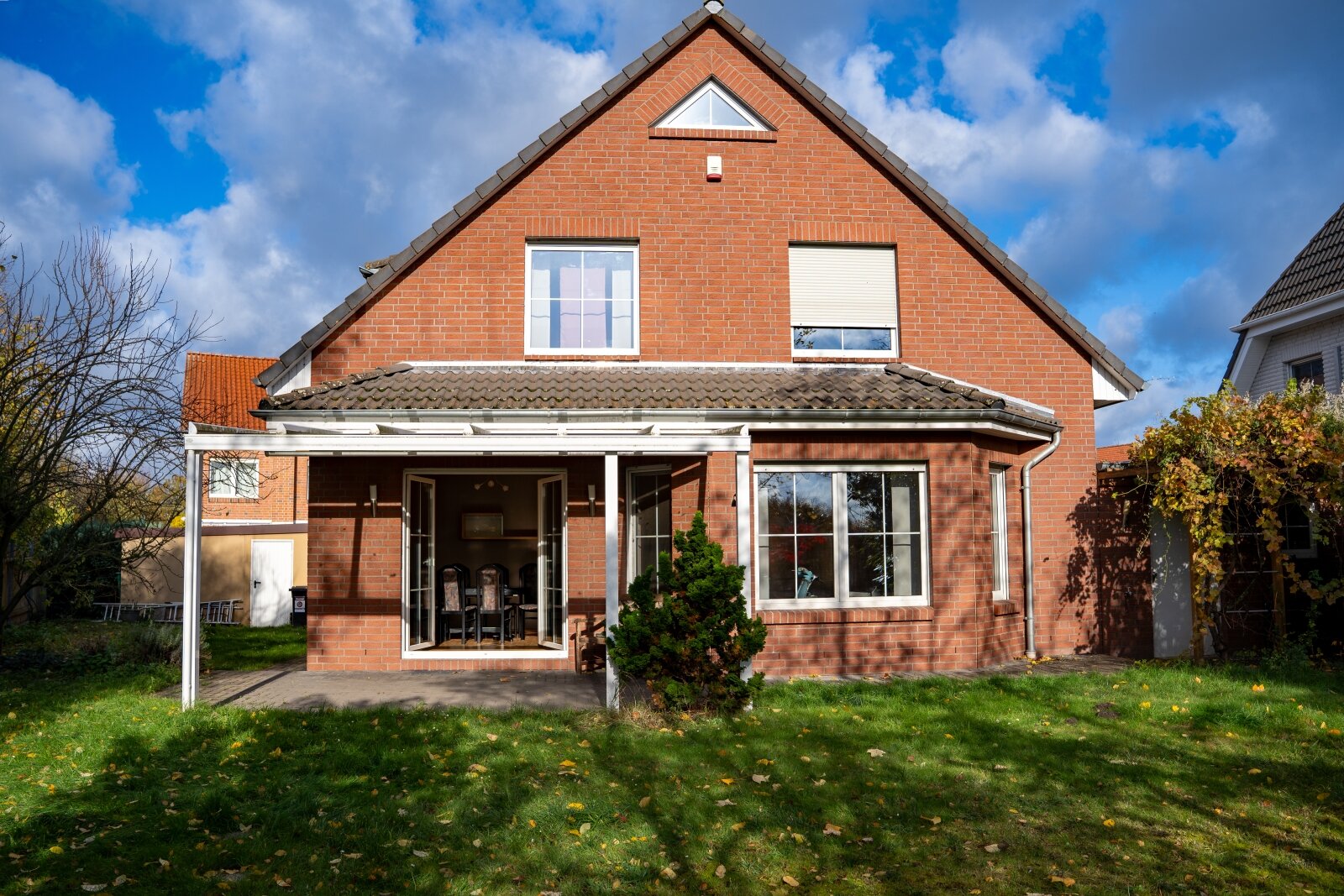 Wohlfühlhaus – EFH mit Vollkeller, Garage & idealer Lage