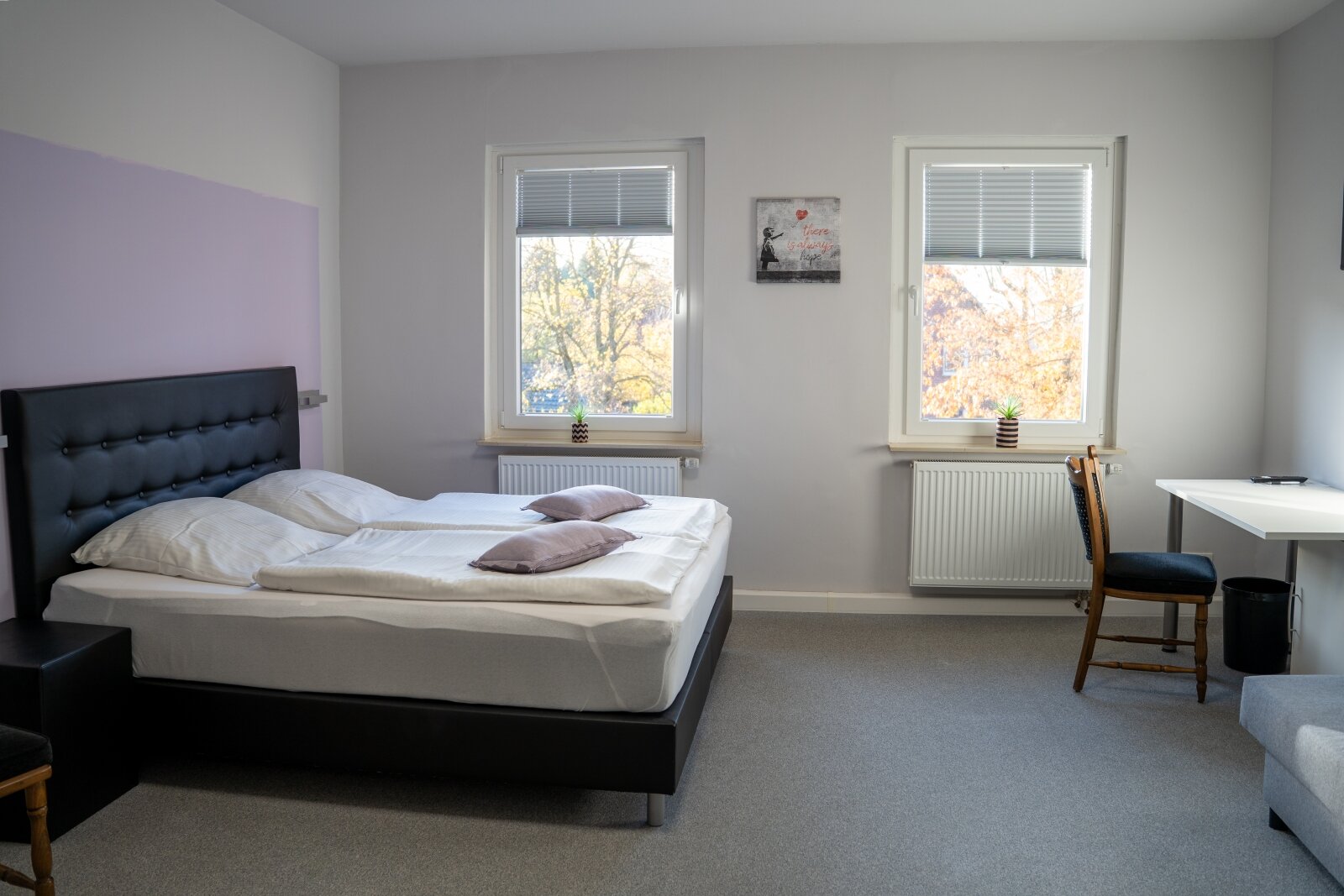 Multifunktionales Gastro- & Hotelobjekt: 8 Zimmer, Profiküche u. DG-Ausbaupotenzial