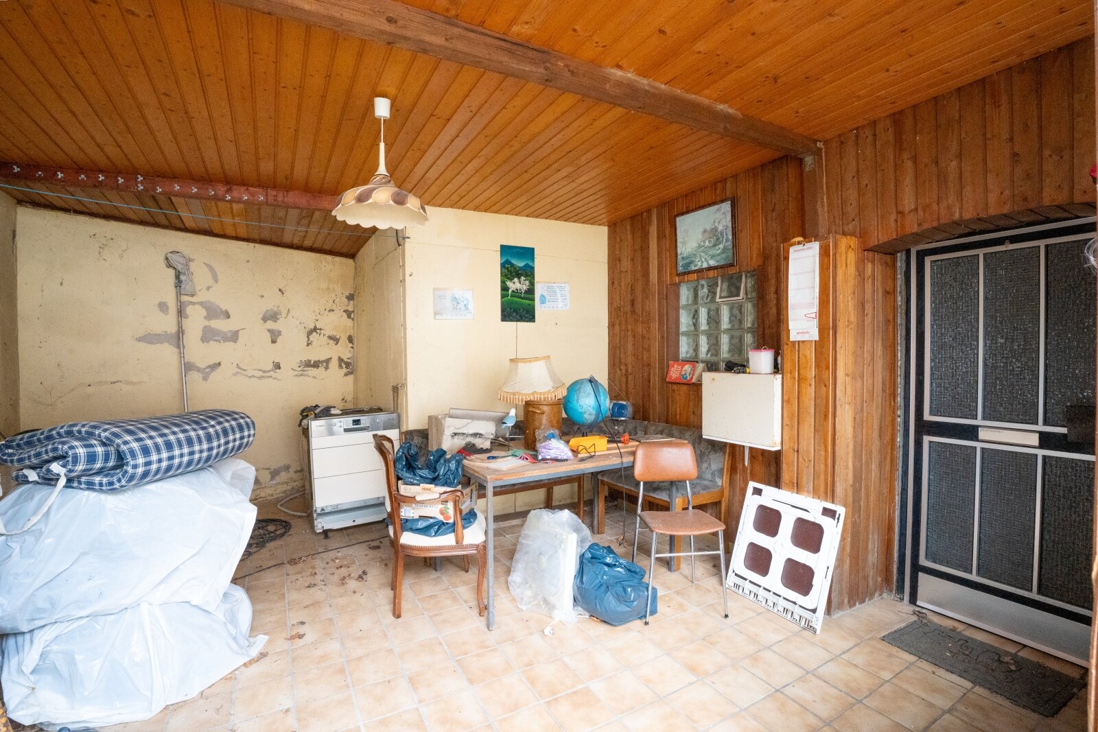 Provisionsfrei – Zweifamilienhaus mit Scheune, Garagen und viel Potenzial im Zentrum von Hagenburg