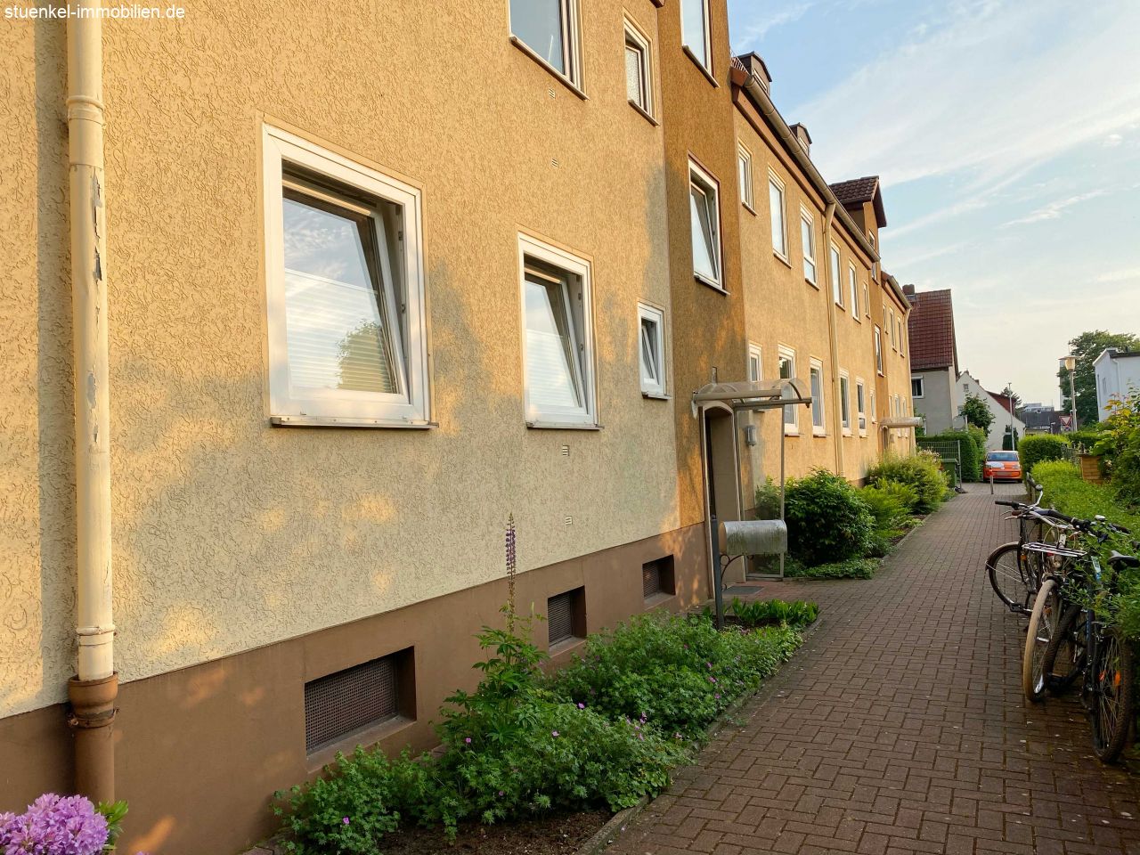 Ruhig gelegene sanierte 2-Zimmer-Wohnung in Hannover-Mittelfeld