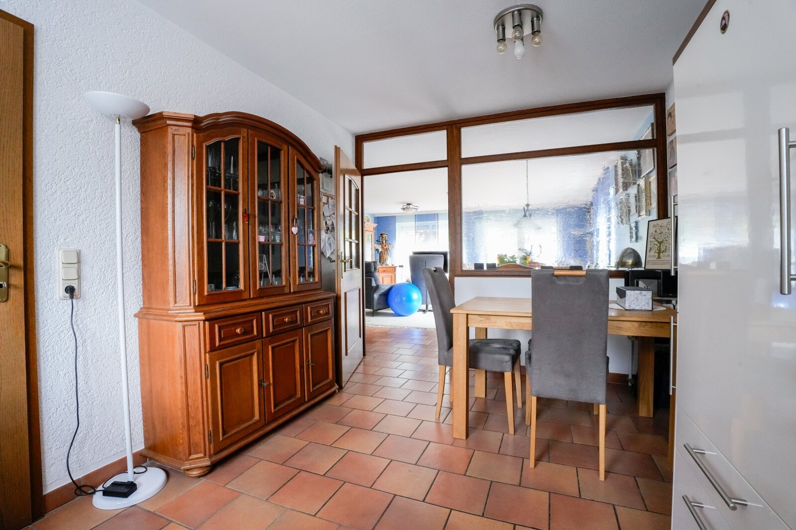 Ihr neues Zuhause in Lauenau – Reihenendhaus mit Vollkeller, Terrasse & Carport