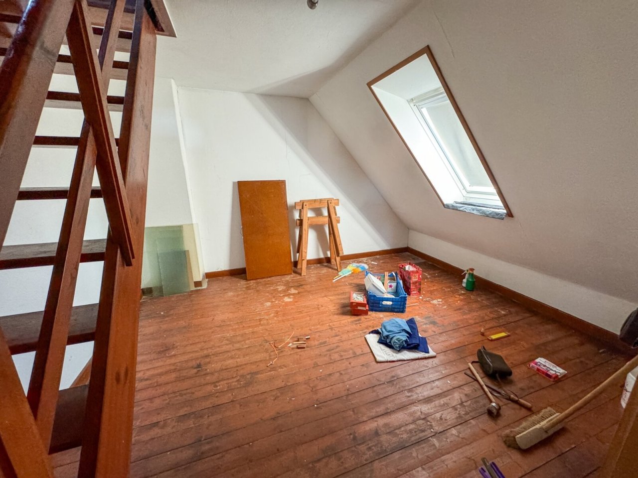 DG: Küche mit Dachbodenzugang DG: Küche mit Dachbodenzugang