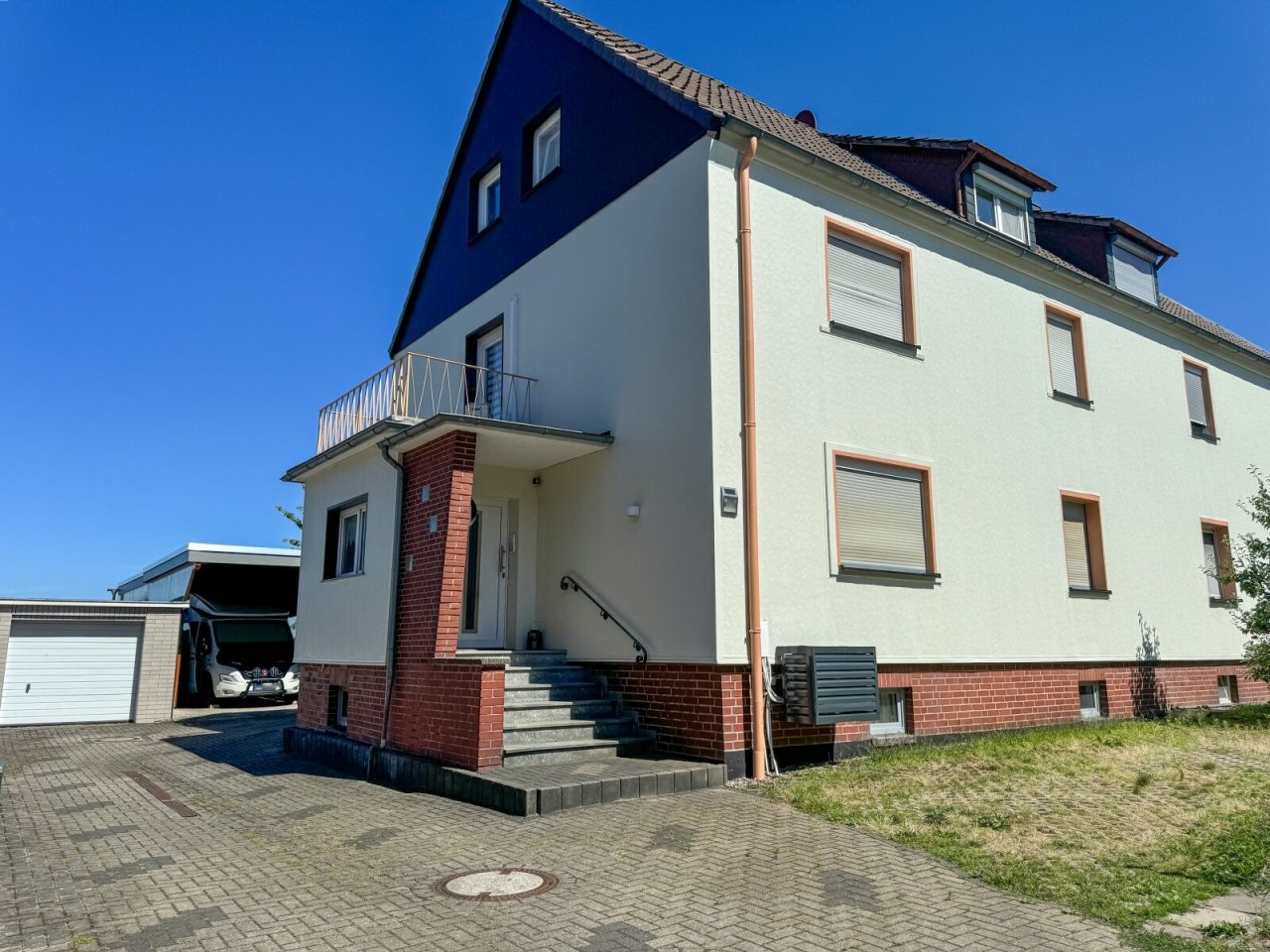 Vordere Hausansicht