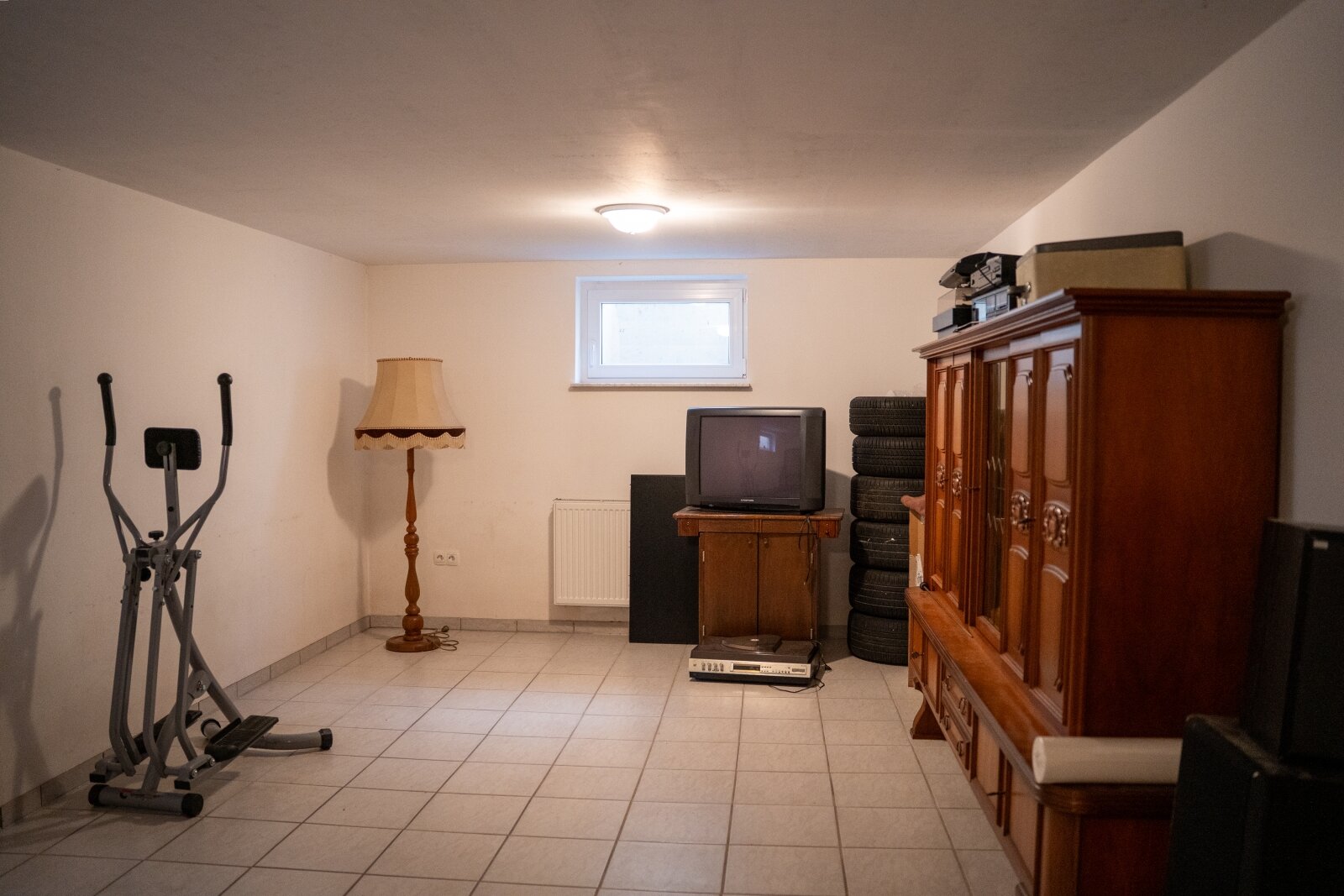 KG: Großer Hobbykeller