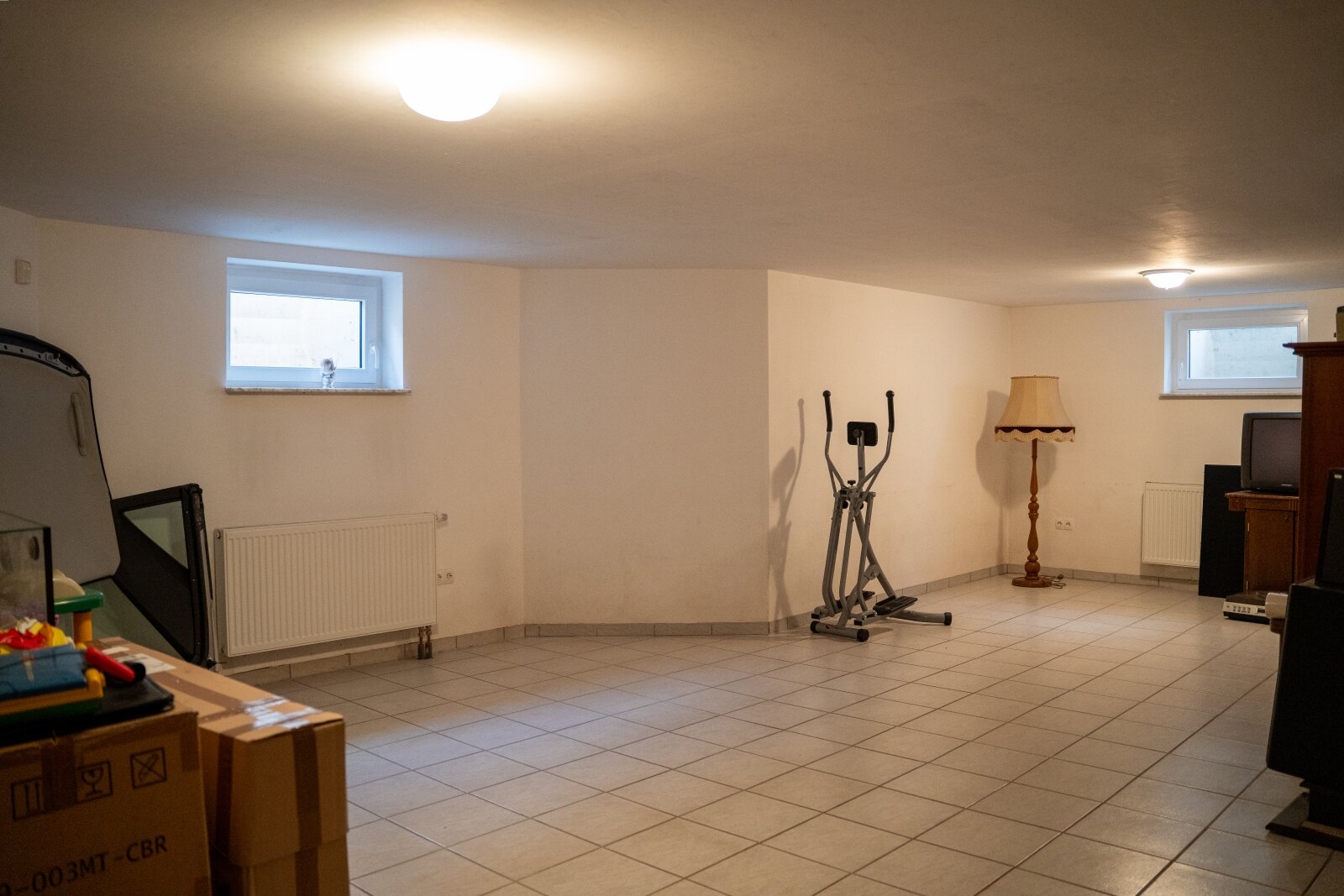 KG: Großer Hobbykeller