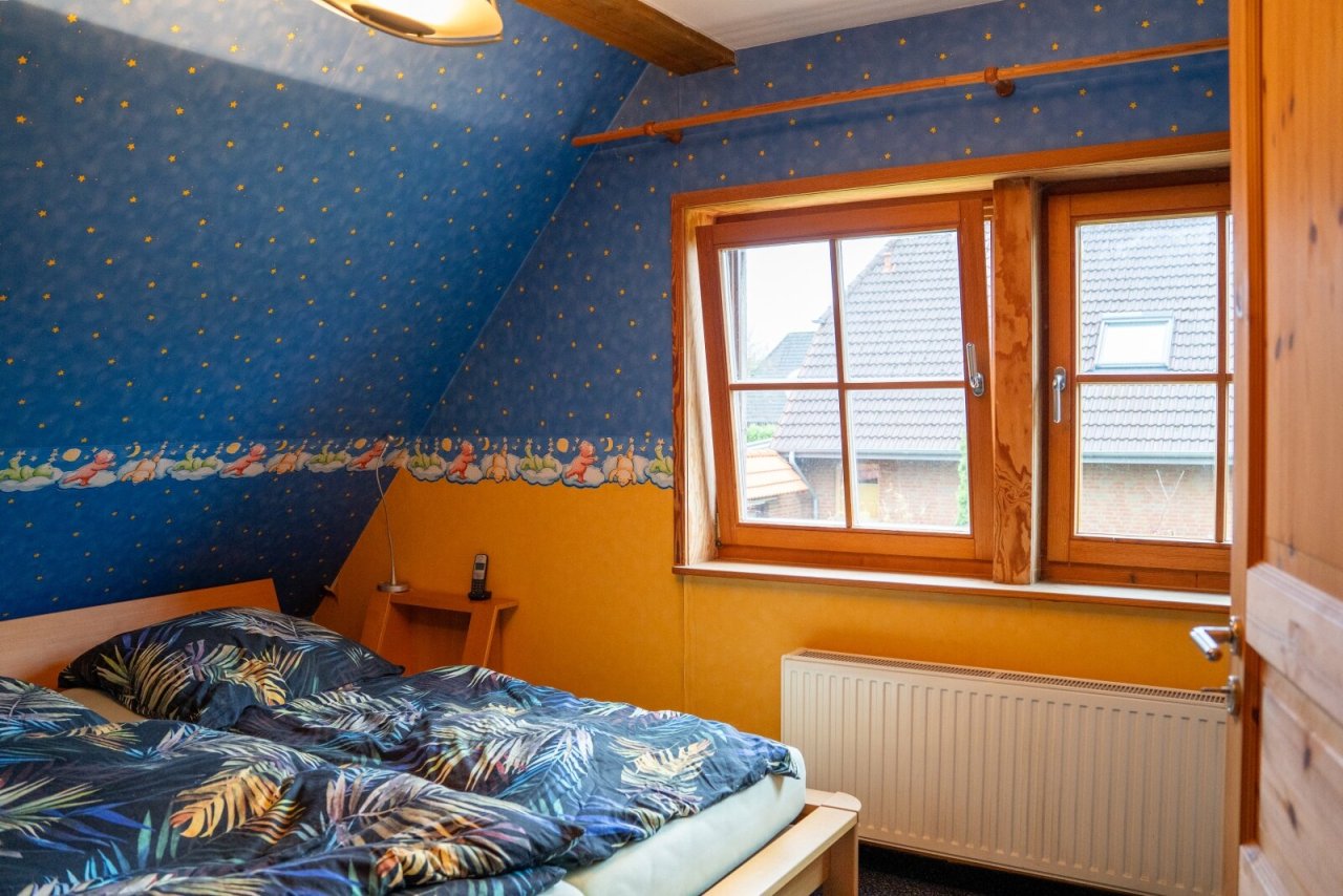OG: Schlafzimmer 1