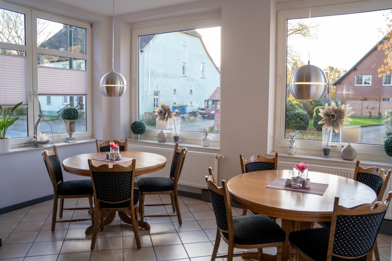 EG: Frühstücksraum