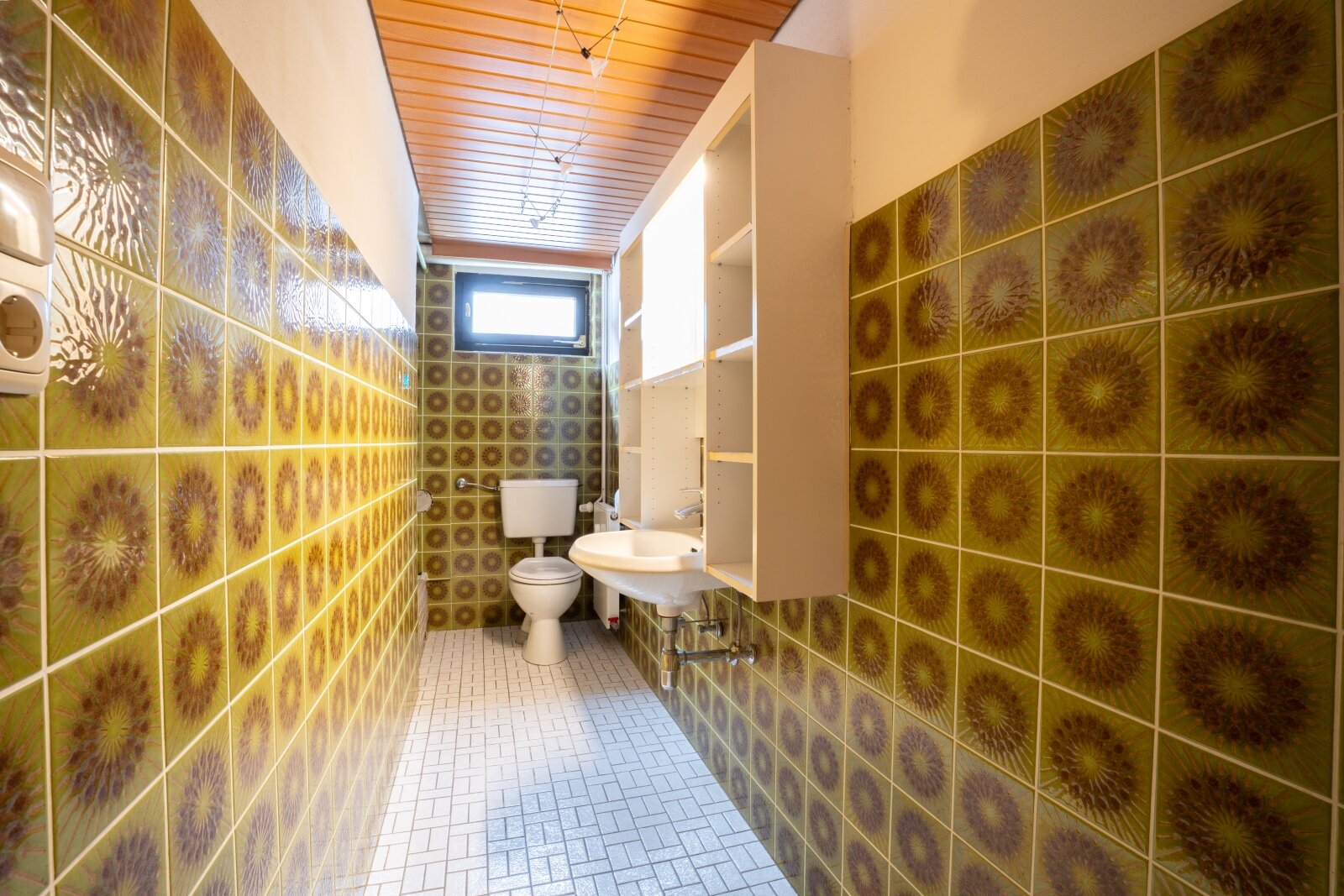 Keller: Bad mit Dusche