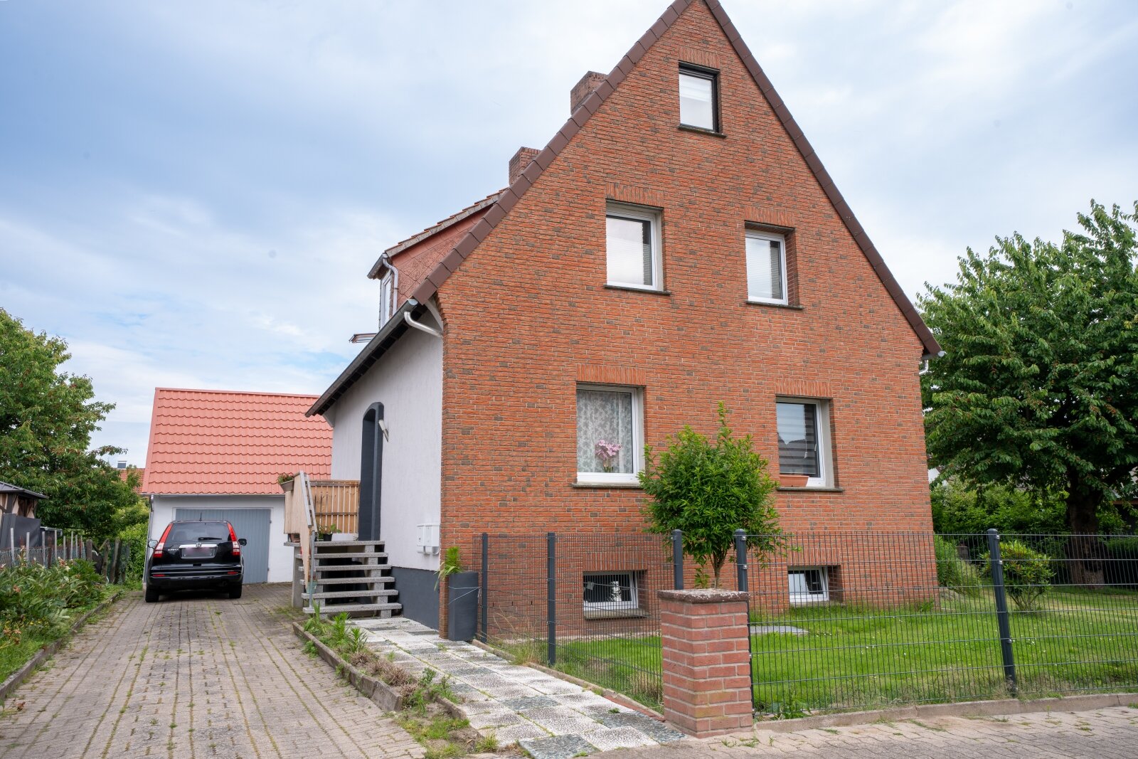 Haus 1: Eingangsbereich Haus 1: Eingangsbereich