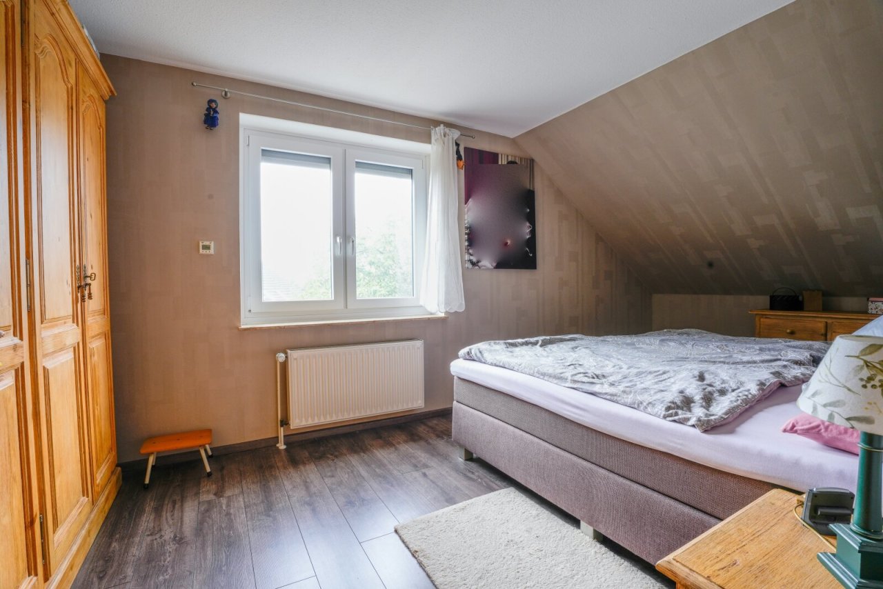 OG: Schlafzimmer OG: Schlafzimmer