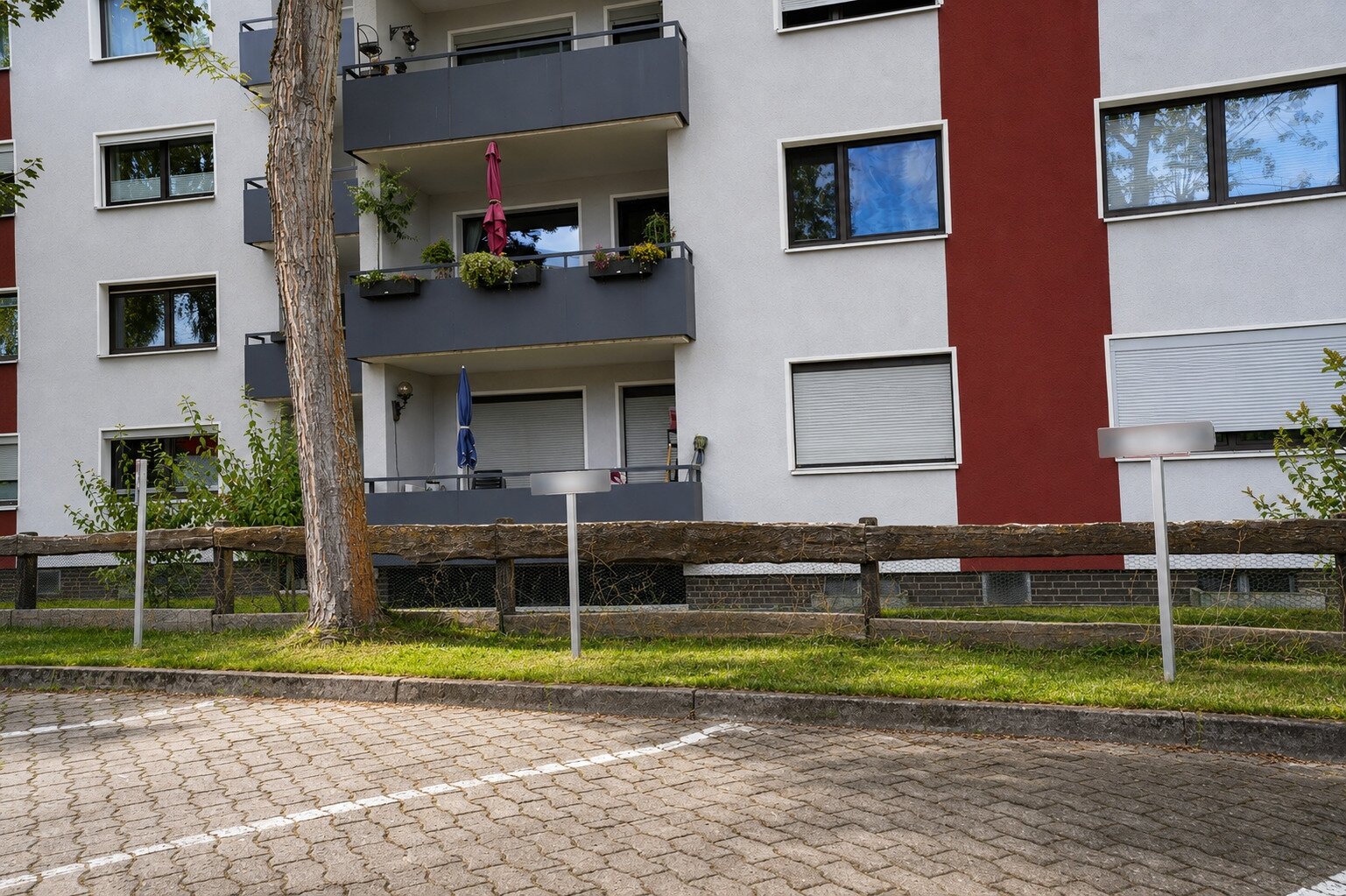 Hintere Gebäudeansicht Hintere Gebäudeansicht