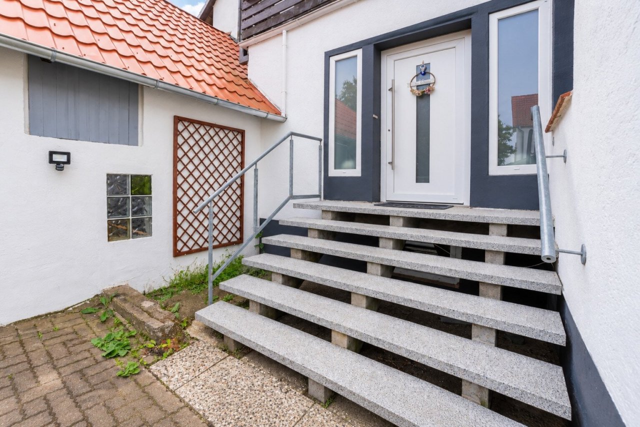 Haus 2: Eingang Haus 2: Eingang